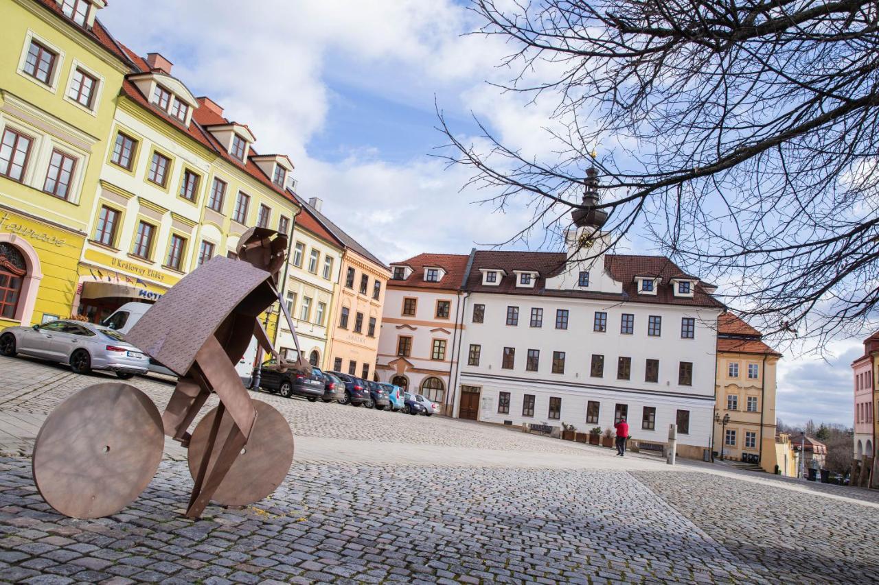 Penzion Amátka Hradec Kralove Exterior foto
